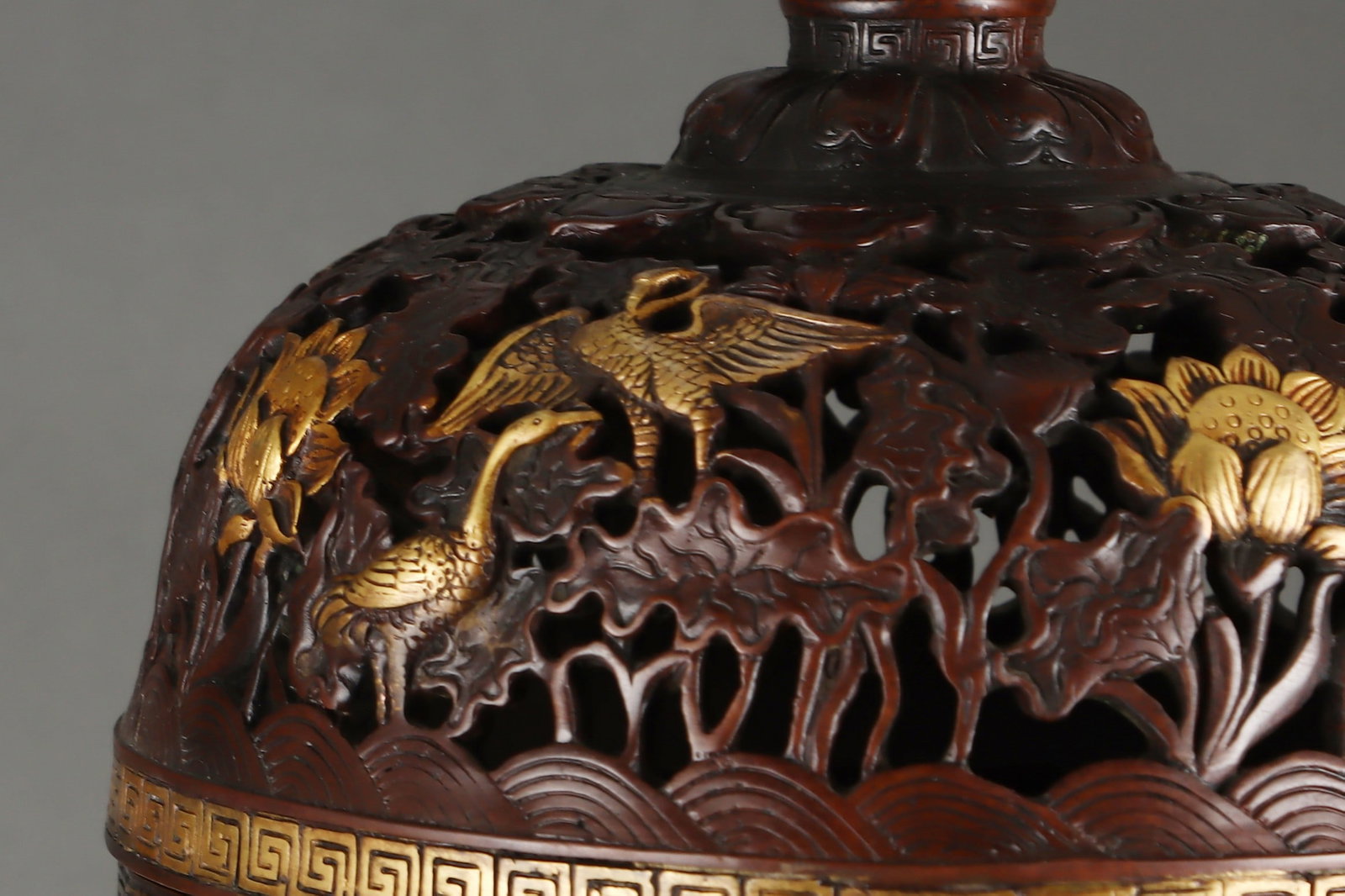 A Pair of Exquisite Gilt Bronze Dragon and Phoenix Pattern Flower and Bird Pattern Double-Ears and - 5