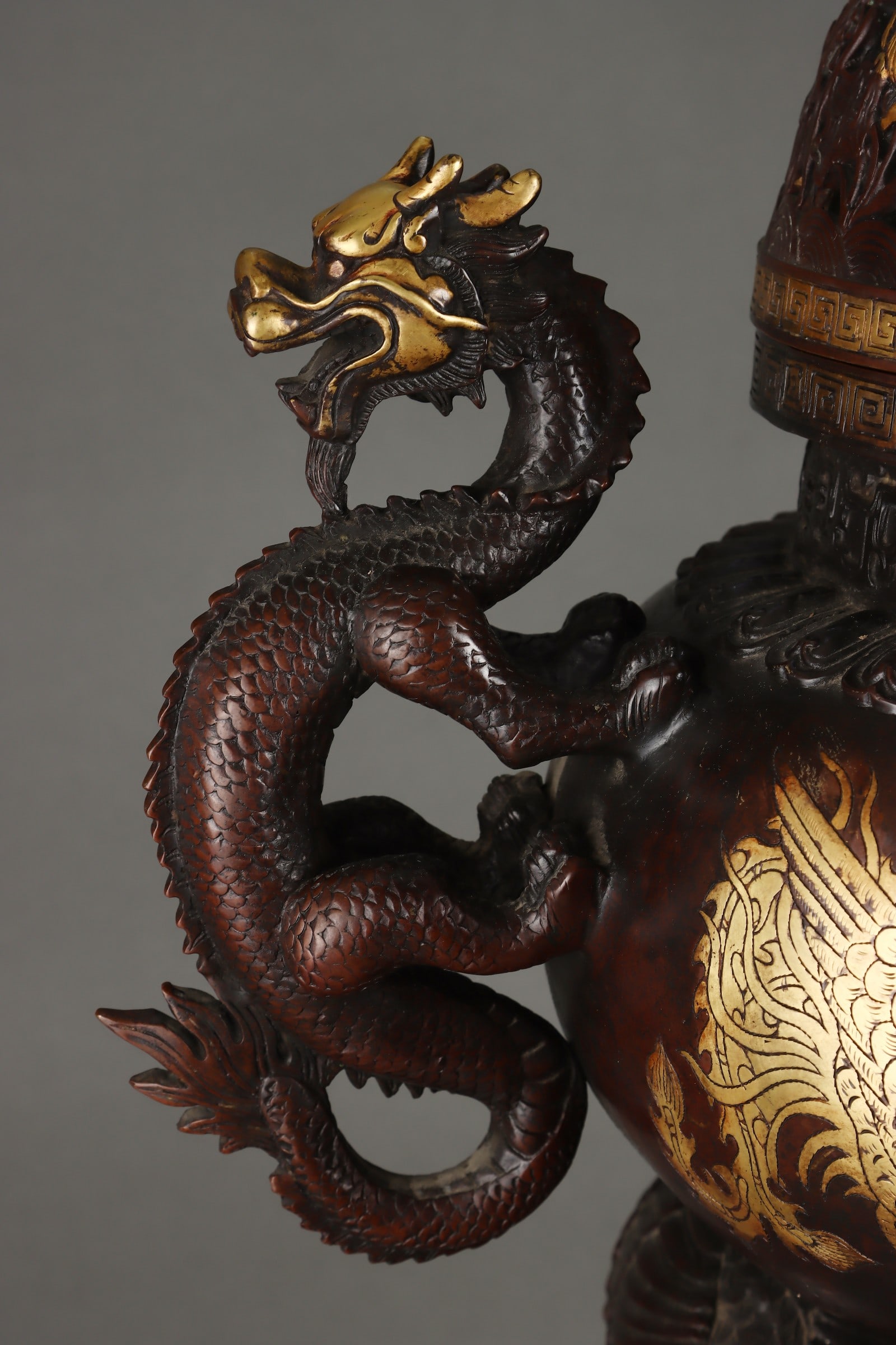 A Pair of Exquisite Gilt Bronze Dragon and Phoenix Pattern Flower and Bird Pattern Double-Ears and - 6