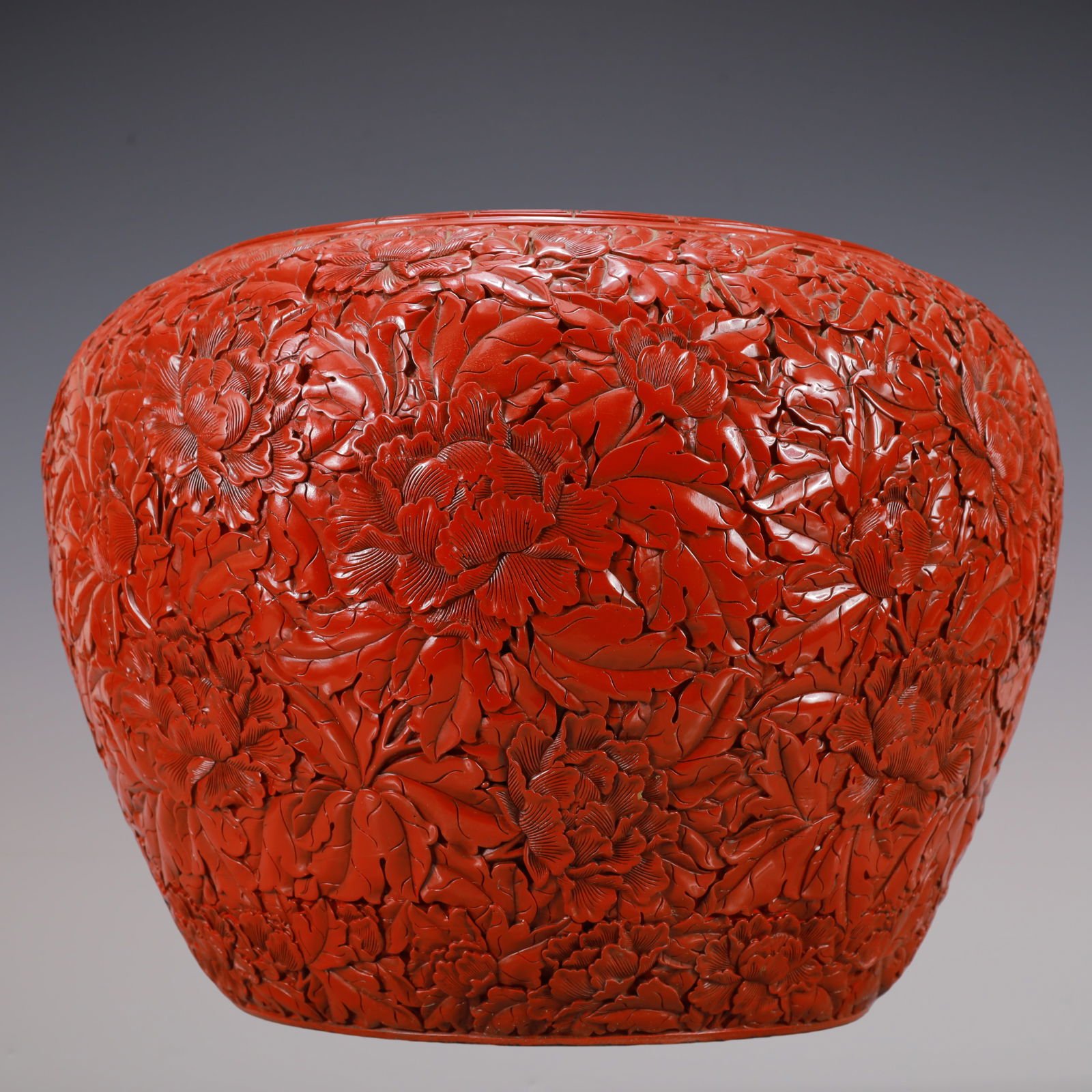 A Exquisite Carved Red Lacquer Flower Pattern Jar - 3