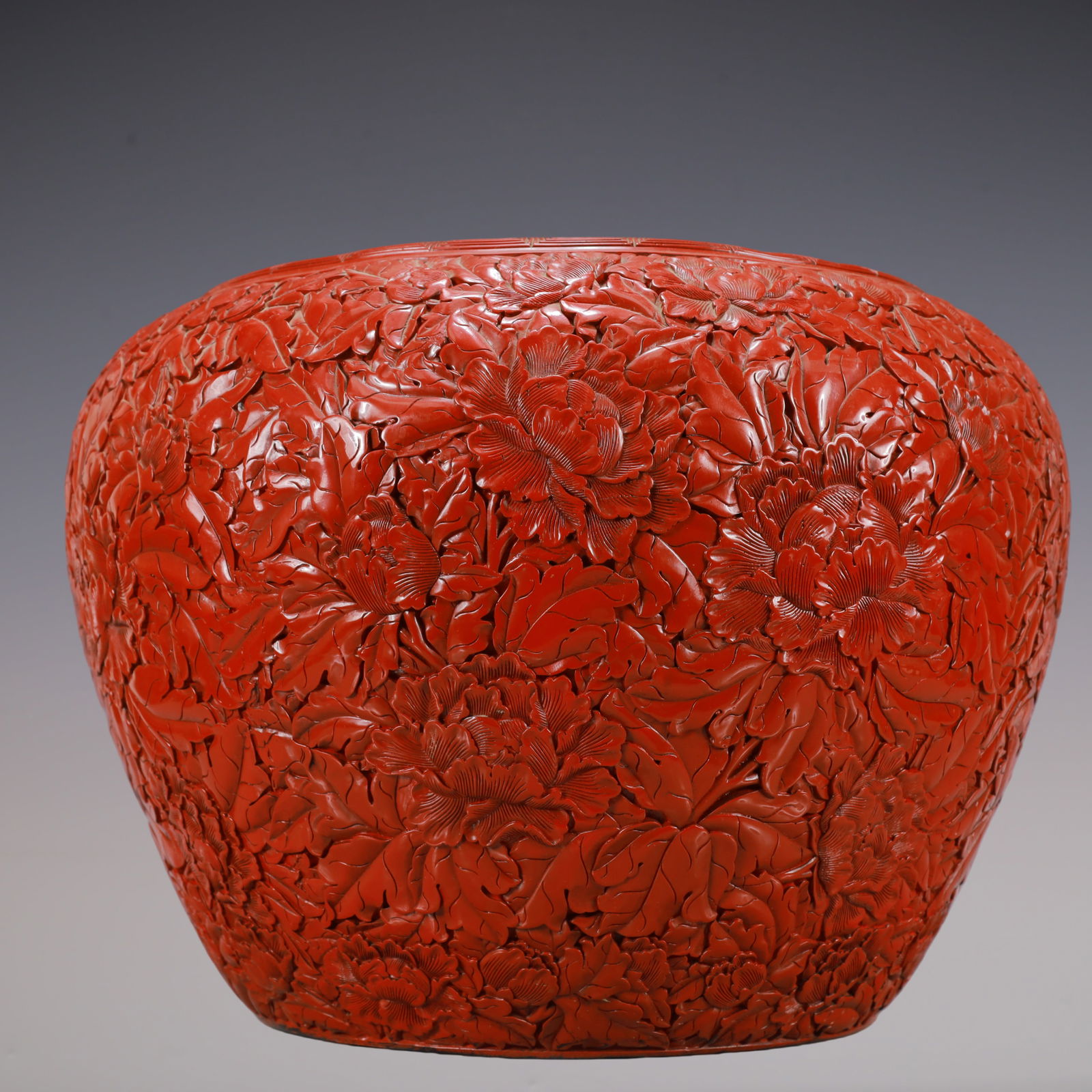 A Exquisite Carved Red Lacquer Flower Pattern Jar - 5