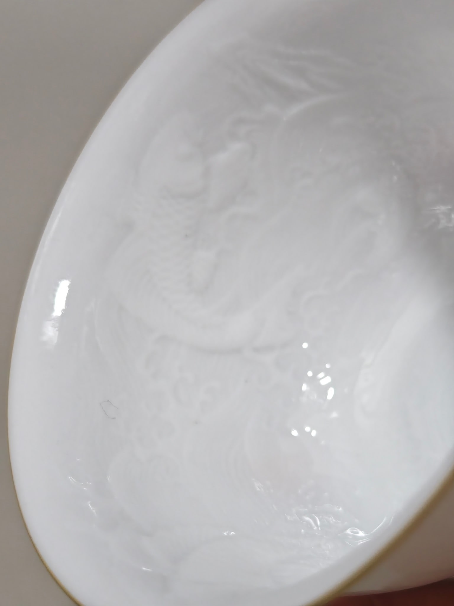 An Exquisite White Glaze Fish Pattern Bowl - 4