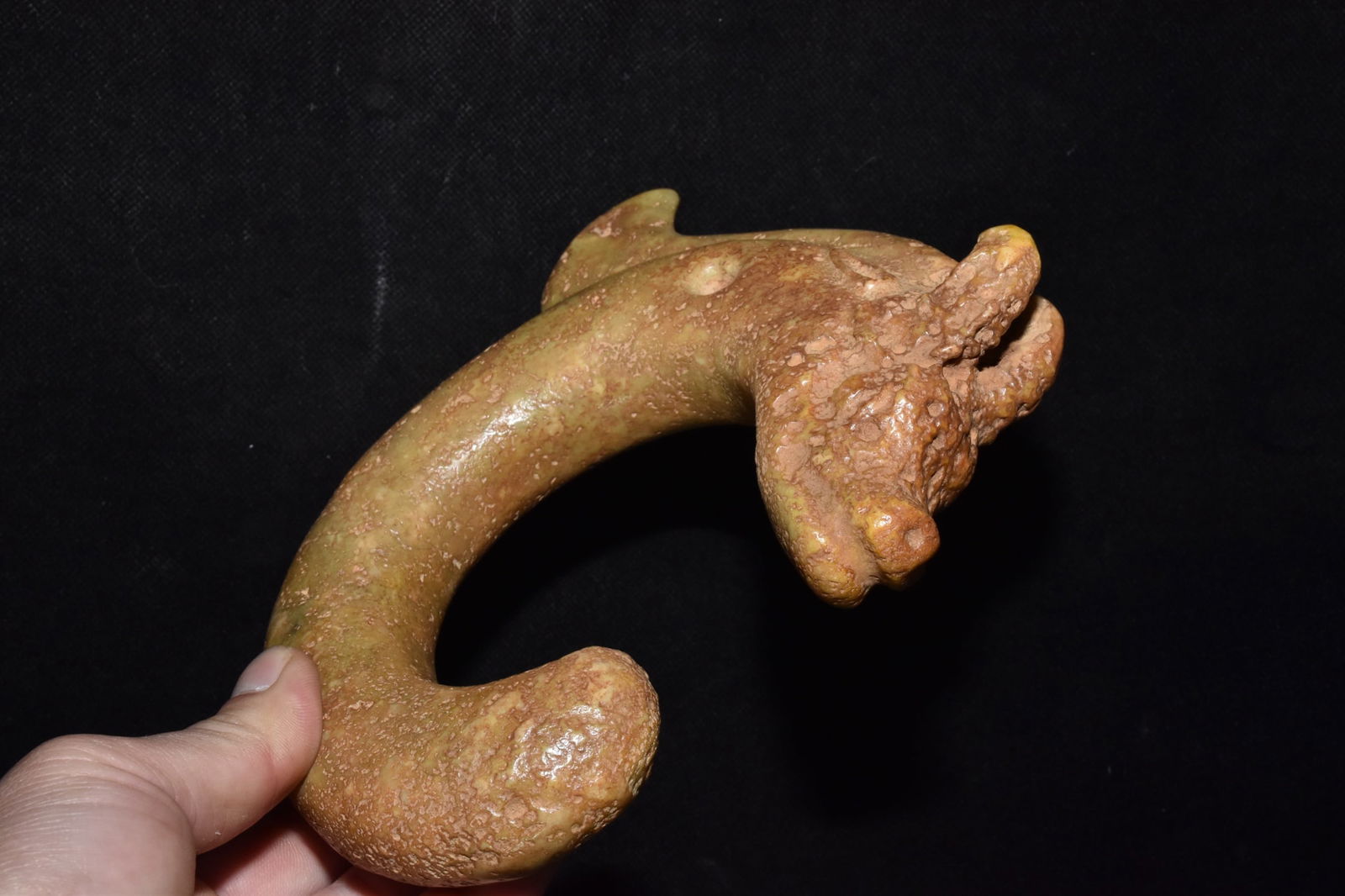 An Exquisite Hemo Jade Dragon Ornament - 3