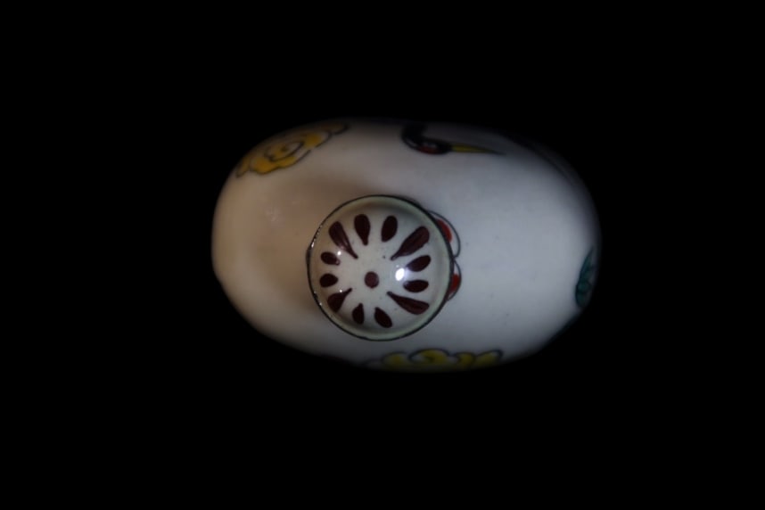 An Exquisite Cloisonne Pine and Crane Pattern Snuff Bottle - 6