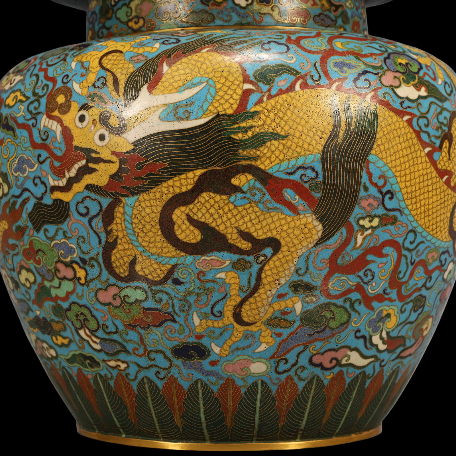 An Exquisite Cloisonne Dragon Pattern Jar - 3
