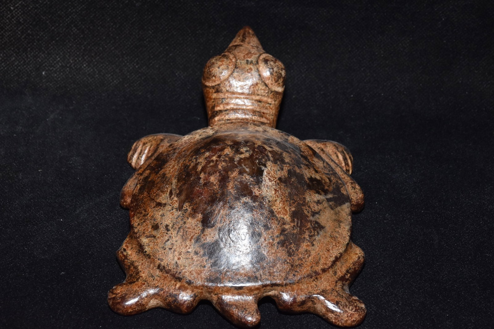 An Exquisite Hemo Jade Turtle Ornament - 3