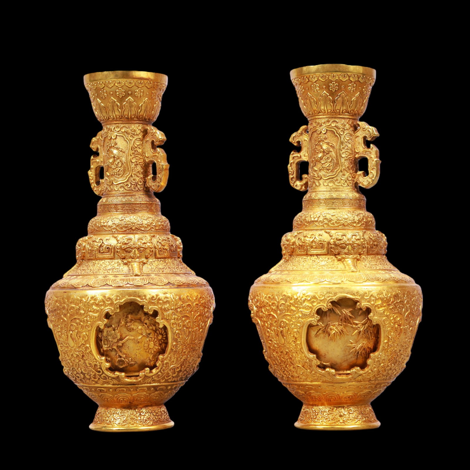 A Exquisite A pair of Gilt Bronze Lotus Pattern Flower and Bird Pattern Bamboo Pattern Double-Ears: A Exquisite A pair of Gilt Bronze Lotus Pattern Flower and Bird Pattern Bamboo Pattern Double-Ears Vase Qing Dynasty, China Qianlong Four-character Mark Size:12cmx26cm Weight:3050g (The Dimensions