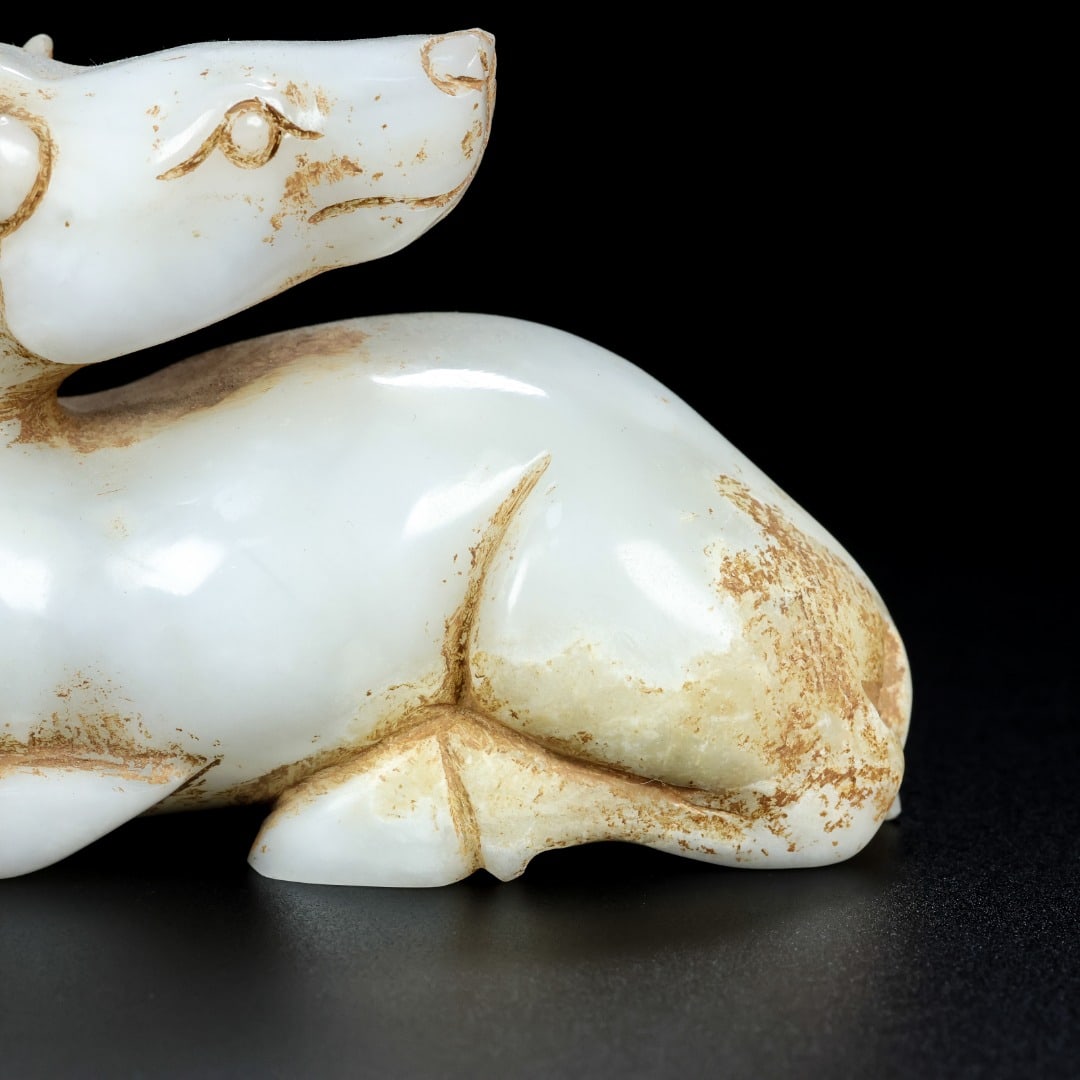 An Exquisite White Jade Deer Ornament - 3
