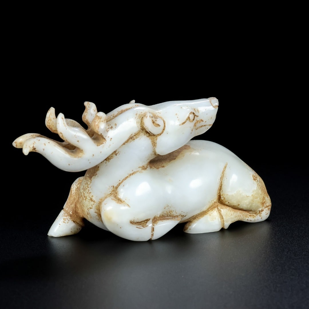 An Exquisite White Jade Deer Ornament - 5