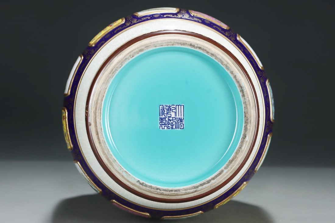 An Exquisite Enamel Lotus Pattern Animal Pattern Landscape Pattern Double-Ears Vase - 9