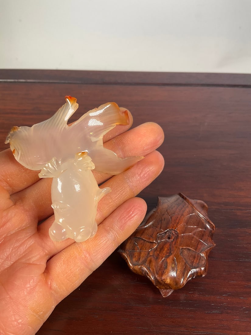 An Exquisite Agate Fish Ornament - 3