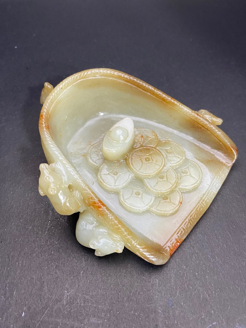 An Exquisite White Jade Rat Pattern Ornament - 2