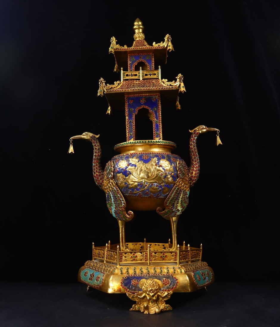 An Exquisite Gilt Bronze Inlaid Gems Flower Pattern Pagoda: An Exquisite Gilt Bronze Inlaid Gems Flower Pattern Pagoda Qing Dynasty, China Qianlong Four-character Mark Size:70.5cmx36cmx31cm Weight:8010g (The Dimensions Of All Batches Are Manually