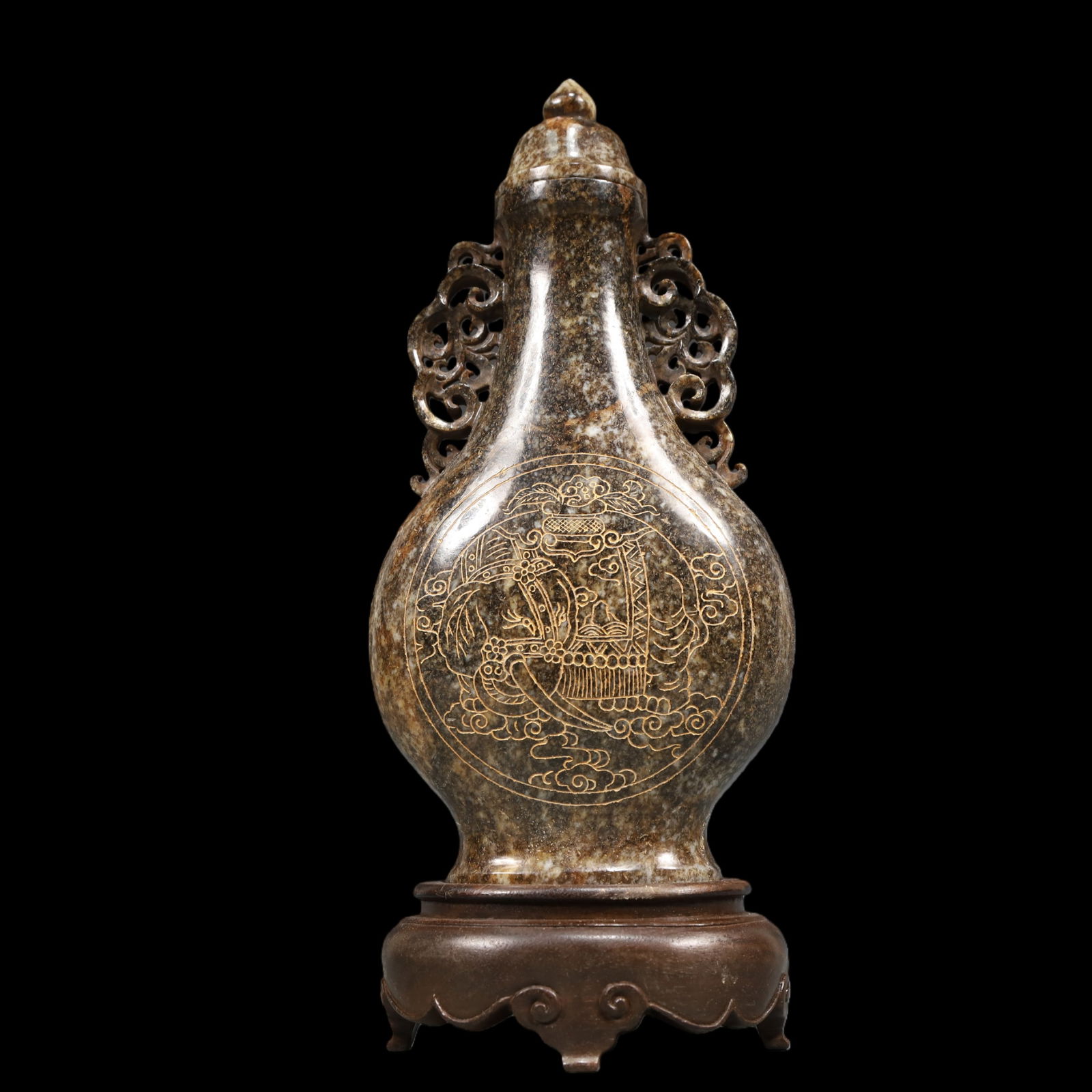 A Exquisite White Jade Elephant Pattern Double-Ears Vase: A Exquisite White Jade Elephant Pattern Double-Ears Vase Qing Dynasty, China Size:10cmx5cmx24cm Weight:550g (The Dimensions Of All Batches Are Manually Measured.If You Need More Detailed