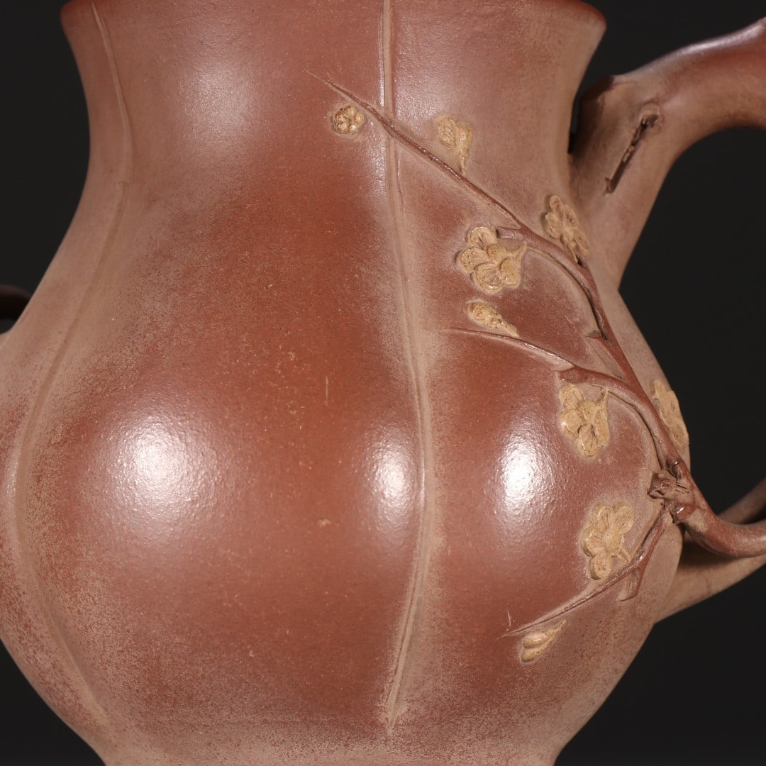 An Exquisite Purple Sands Flower Pattern Teapot - 2