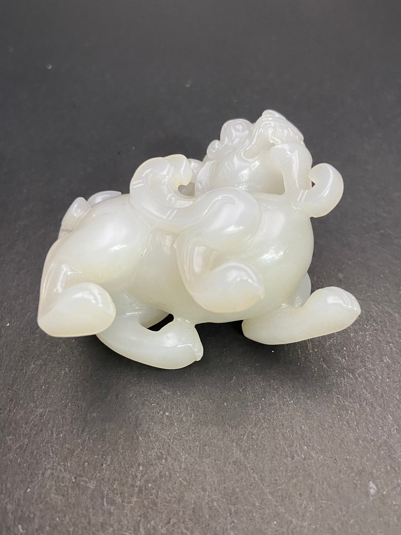 An Exquisite White Jade Auspicious Beast Hand Piece - 7