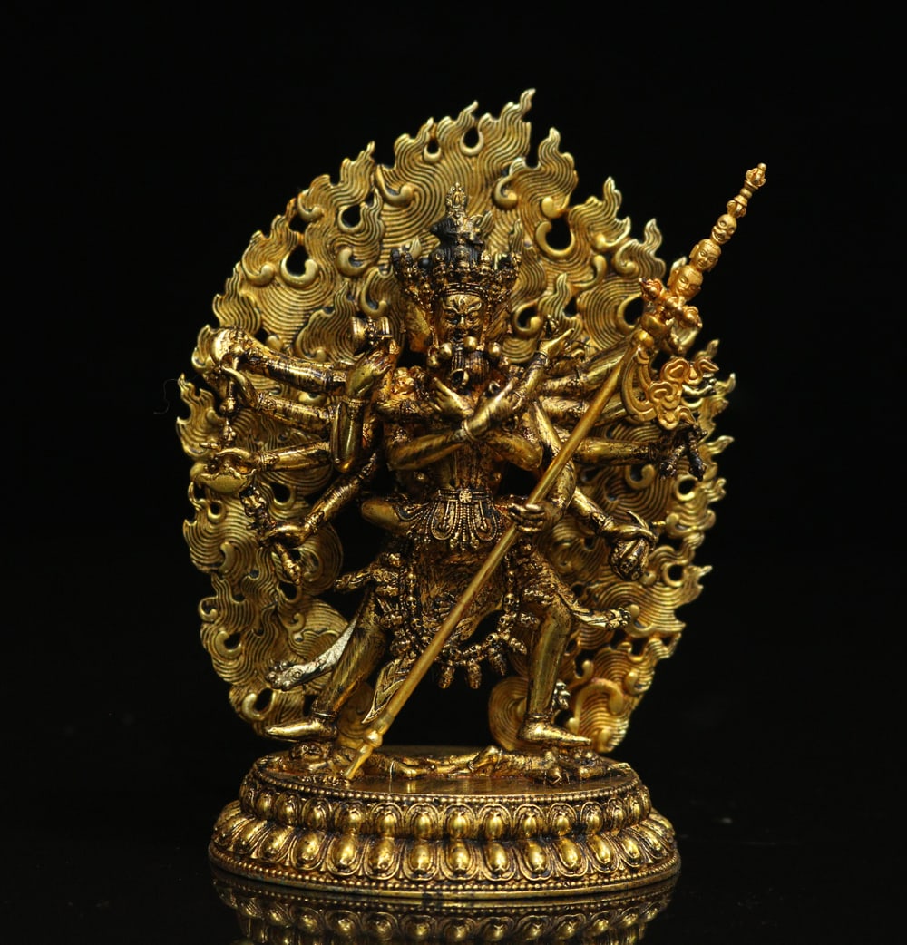 An Exquisite Gilt Bronze Statue of Chakrasamvara Ornament: An Exquisite Gilt Bronze Statue of Chakrasamvara Ornament Ming Dynasty, China Size:13cmx9cm Weight:430g (The Dimensions Of All Batches Are Manually Measured.If You Need More Detailed Information,