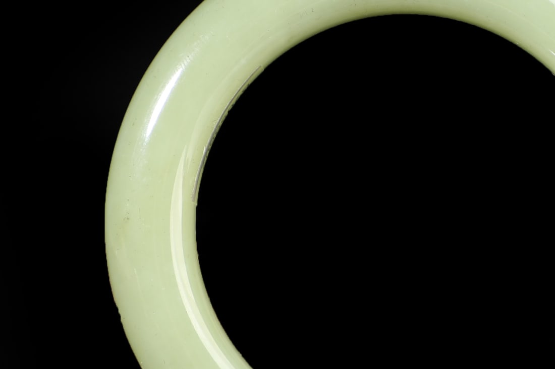 An Exquisite Yellow Jade Bracelets - 2