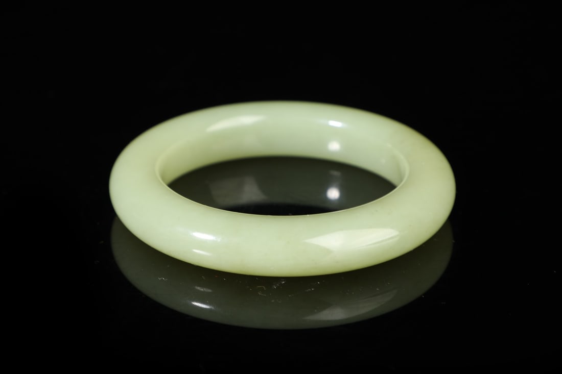 An Exquisite Yellow Jade Bracelets - 4