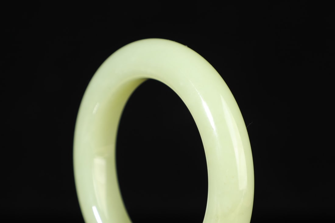 An Exquisite Yellow Jade Bracelets - 6