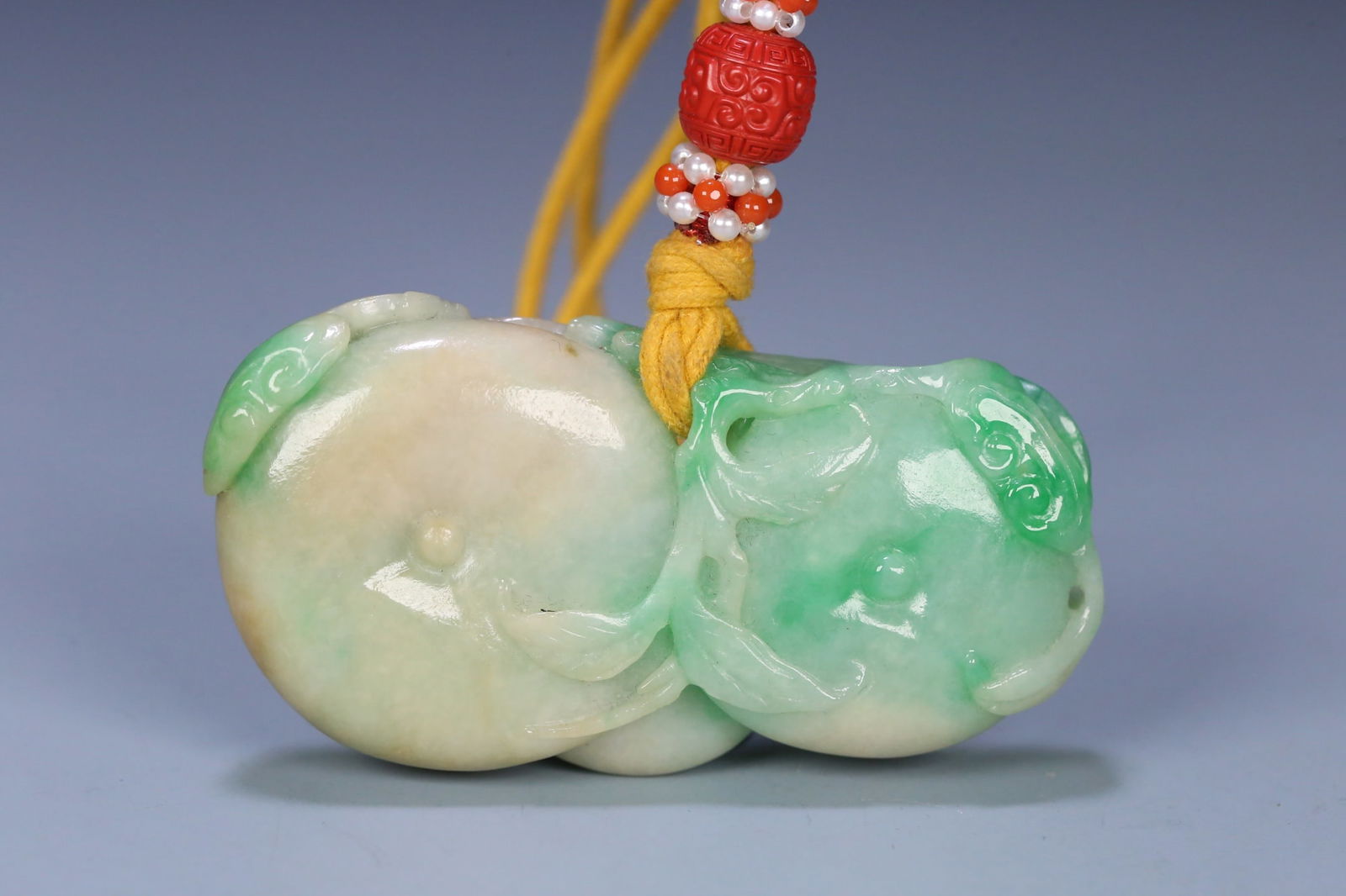 An Exquisite Jadeite Flower and Fruit Pattern Hand Piece - 2