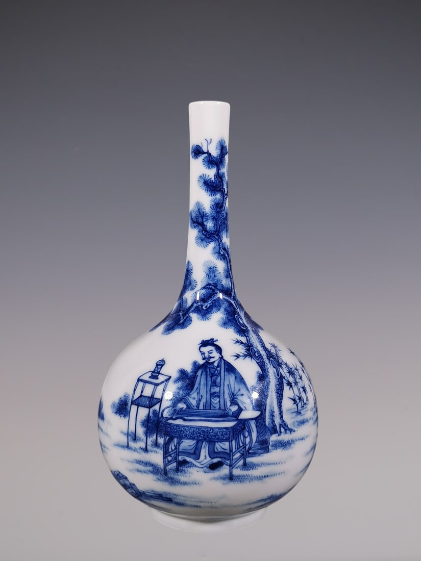 An Exquisite Blue and White Character and Story Pattern Vase: An Exquisite Blue and White Character and Story Pattern Vase Qing Dynasty, China Yongzheng Six-character Mark Size:22.3cmx12cm (The Dimensions Of All Batches Are Manually Measured.If You Need More