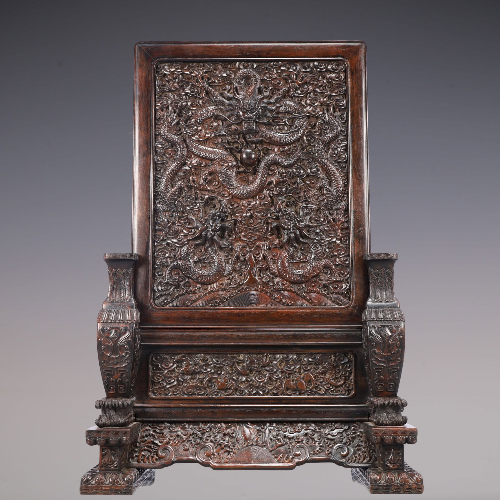 A Exquisite Zitanwood Dragon Pattern Screen Ornament: A Exquisite Zitanwood Dragon Pattern Screen Ornament Qing Dynasty, China Size:37cmx16.5cmx54cm Weight:5150g (The Dimensions Of All Batches Are Manually Measured.If You Need More Detailed