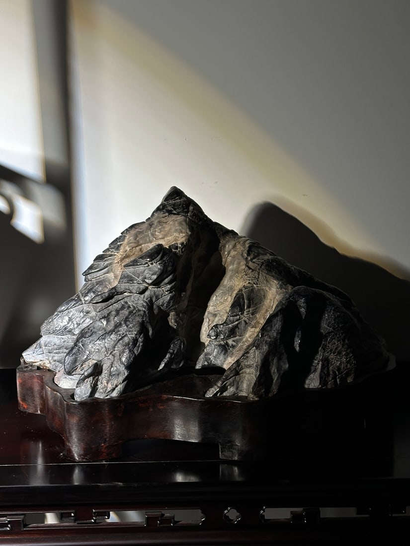 An Exquisite Lingbi Stone Rockery Ornament: An Exquisite Lingbi Stone Rockery Ornament Qing Dynasty, China Size:54cmx32cmx32cm (The Dimensions Of All Batches Are Manually Measured.If You Need More Detailed Information, Please Contact Our