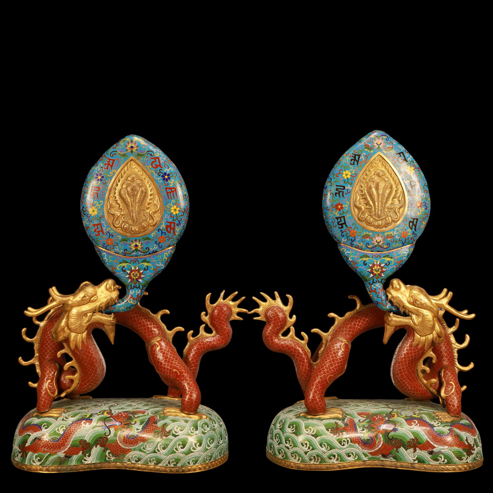 A Pair of Exquisite Cloisonne Lotus Pattern Seawater Pattern Dragon Pattern Ornament: A Pair of Exquisite Cloisonne Lotus Pattern Seawater Pattern Dragon Pattern Ornament Qing Dynasty, China Qianlong Six-character Mark Size:49cmx24cmx62cm Weight:15600g (The Dimensions Of All Batches