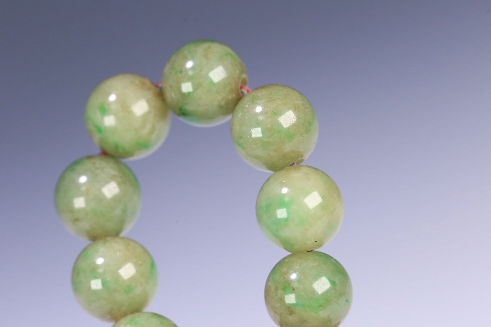 An Exquisite Jadeite Bracelets - 8