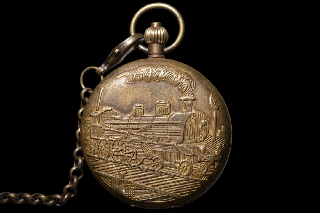 An Exquisite Bronze Pocket watch - 2