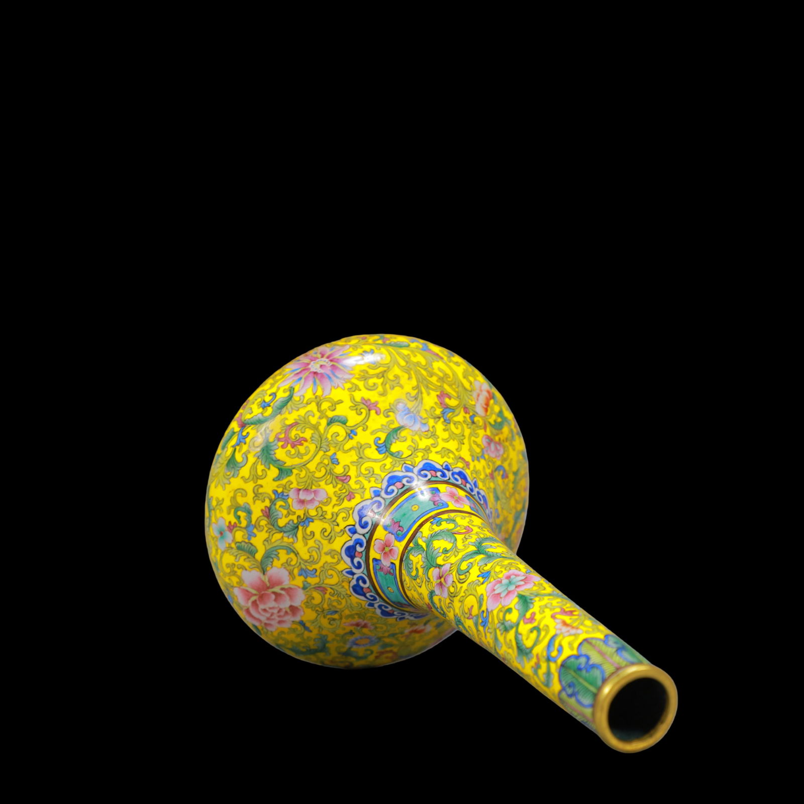 A Exquisite Coppery Enamel Lotus Pattern Vase - 7