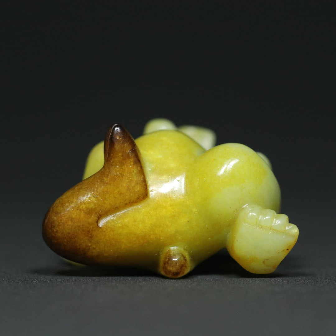 An Exquisite White Jade Bear Ornament - 9