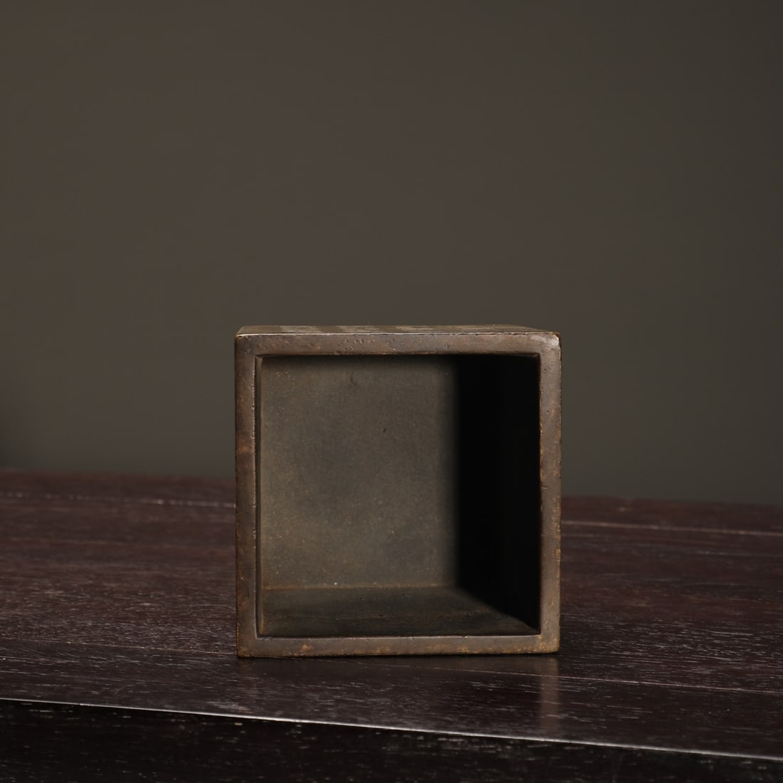 An Exquisite Bronze Flower Pattern Censer - 4