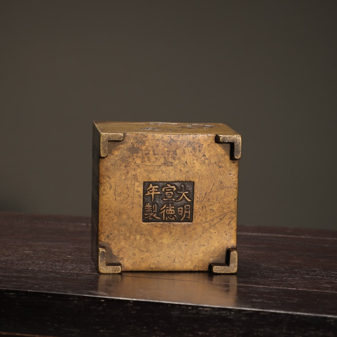 An Exquisite Bronze Flower Pattern Censer - 5