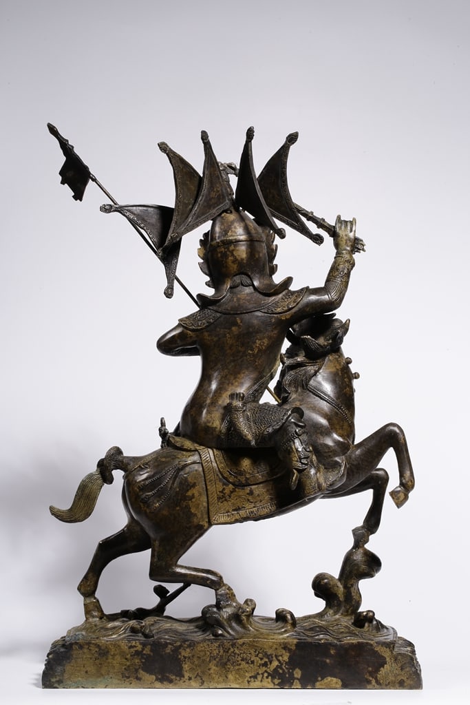 An Exquisite Bronze Buddha Statue - 8