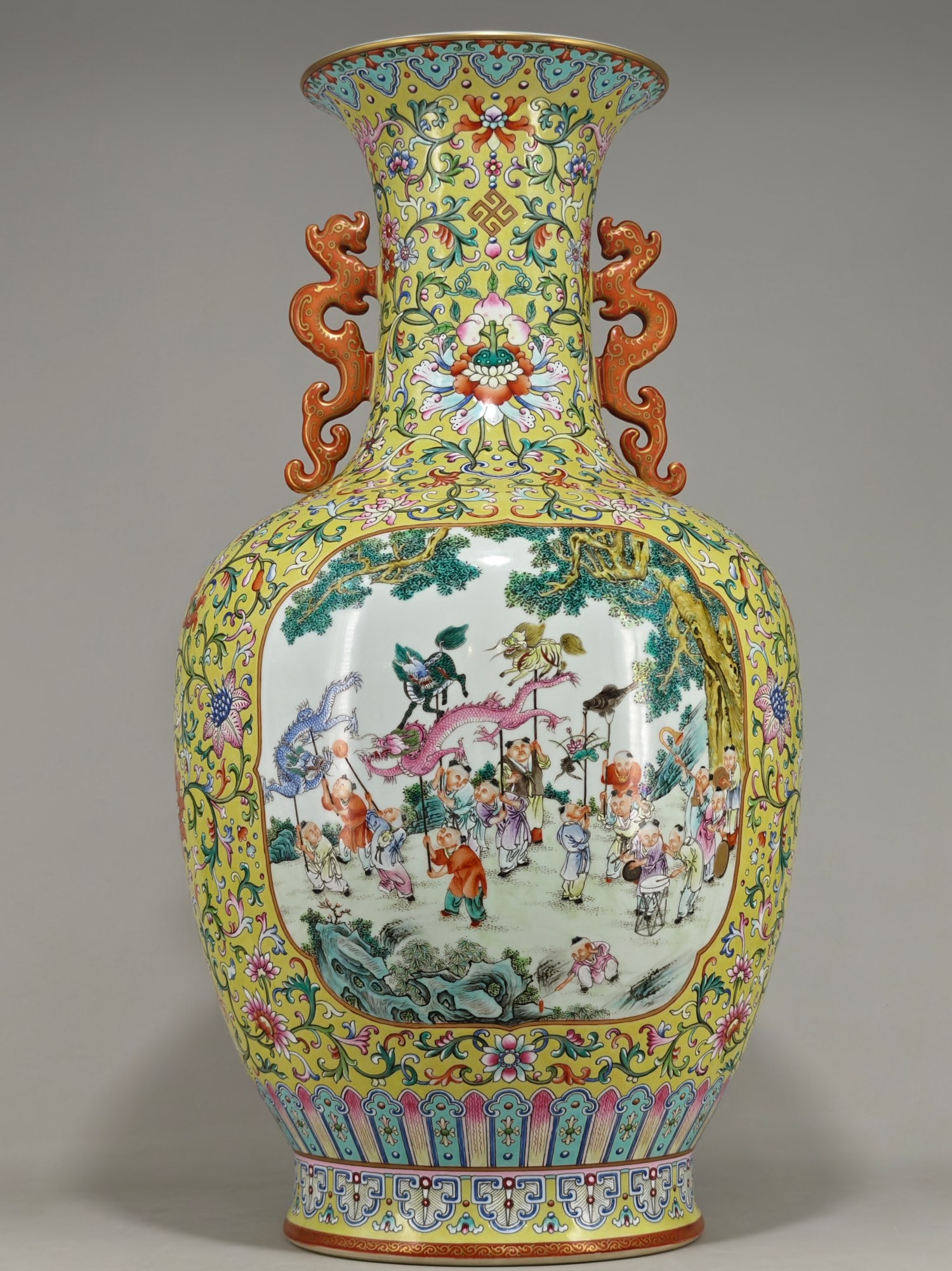 An Exquisite Famille-Rose Lotus Pattern Character and Story Pattern Double-Ears Vase: An Exquisite Famille-Rose Lotus Pattern Character and Story Pattern Double-Ears Vase Qing Dynasty, China Qianlong Six-character Mark Size:64cmx35cm (The Dimensions Of All Batches Are Manually
