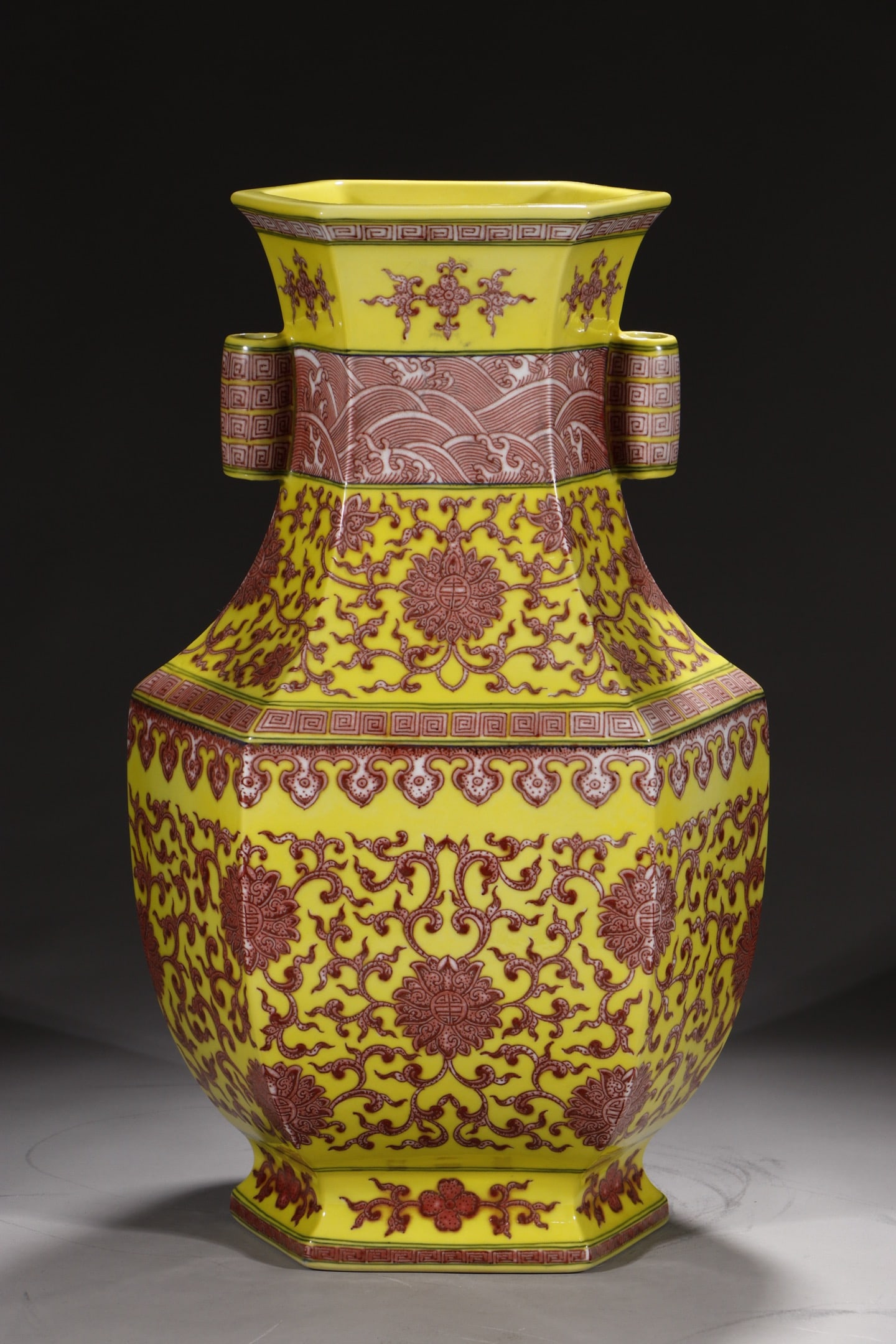 An Exquisite Underglaze-Red Lotus Pattern Seawater Pattern Double-Ears Vase - 7