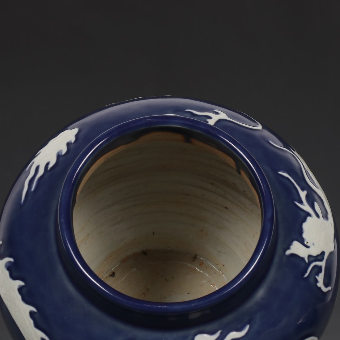 An Exquisite Ji Blue Glazed Dragon Pattern Jar - 8