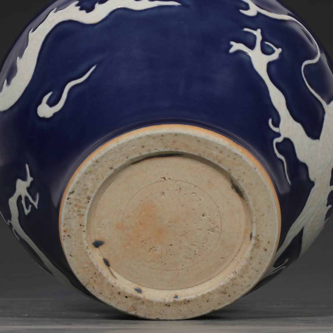 An Exquisite Ji Blue Glazed Dragon Pattern Jar - 9