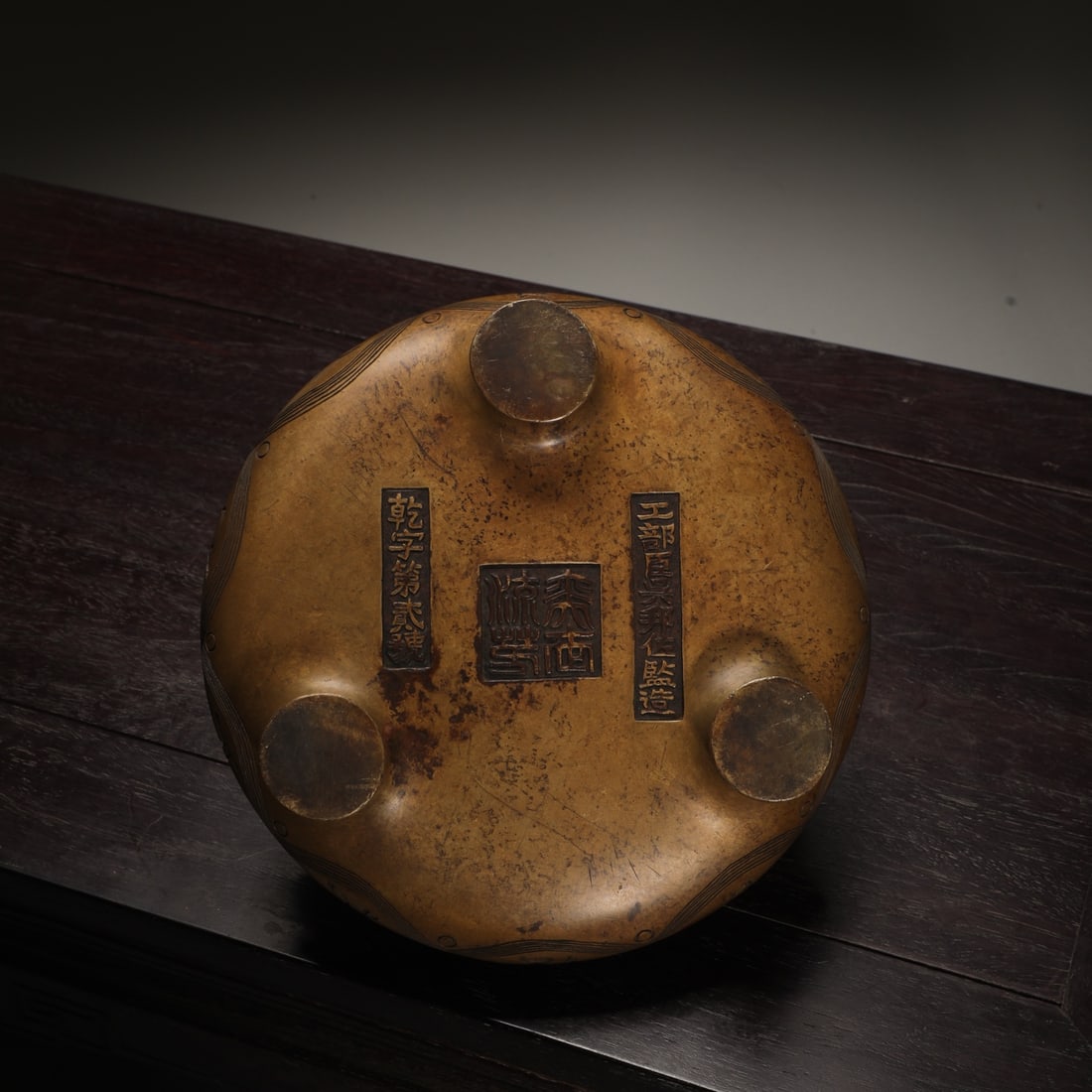 An Exquisite Bronze Tripod Censer - 7