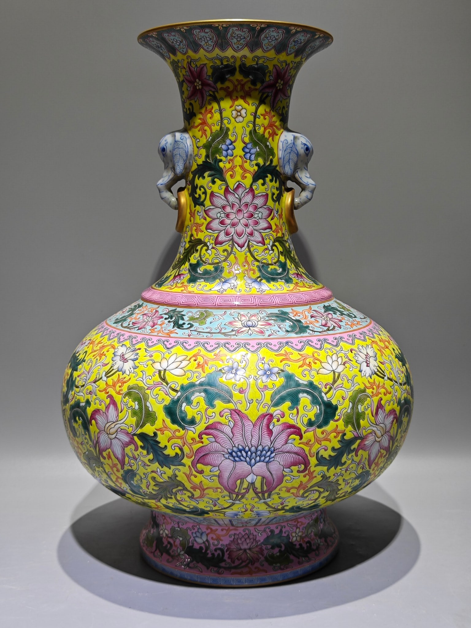 An Exquisite Enamel Lotus Pattern Double-Ears Vase - 4