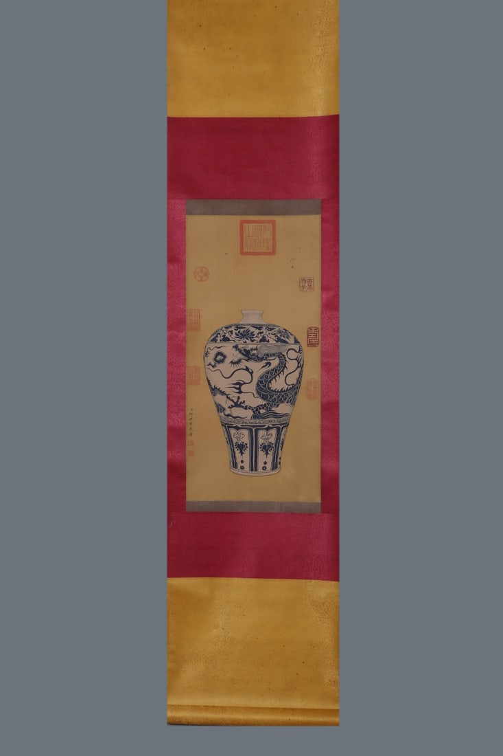 An Exquisite Blue and White Lotus Pattern Dragon Pattern Vase - 6