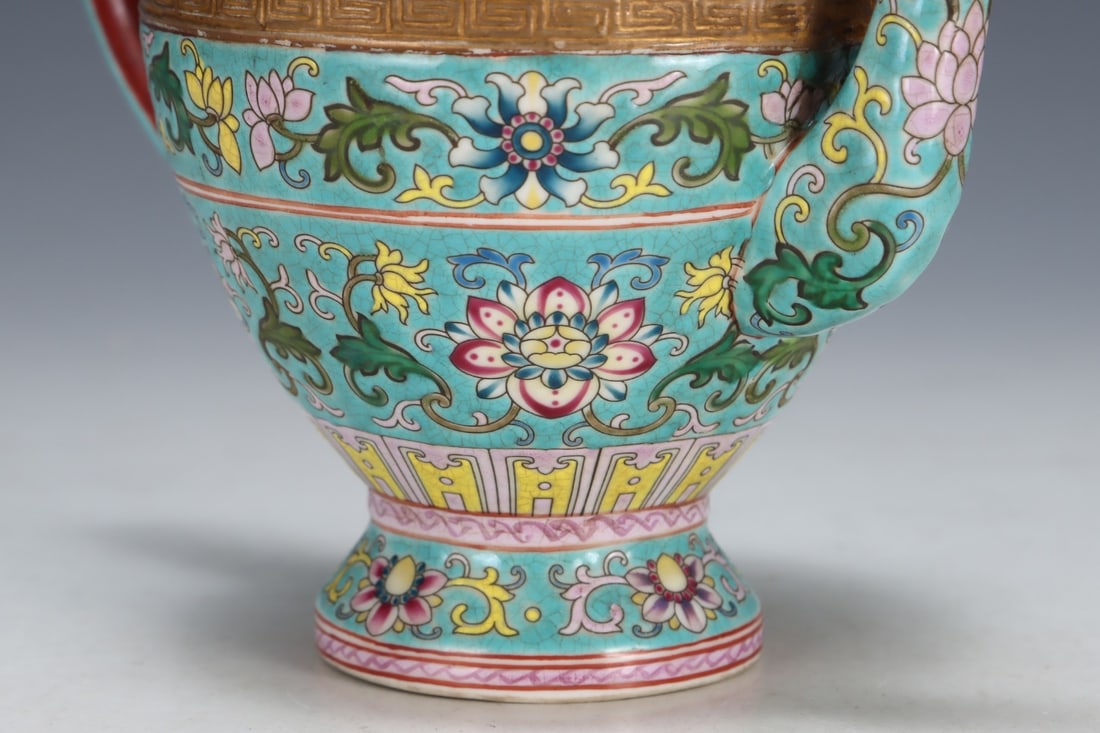 An Exquisite Enamel Lotus Pattern Ewer - 6