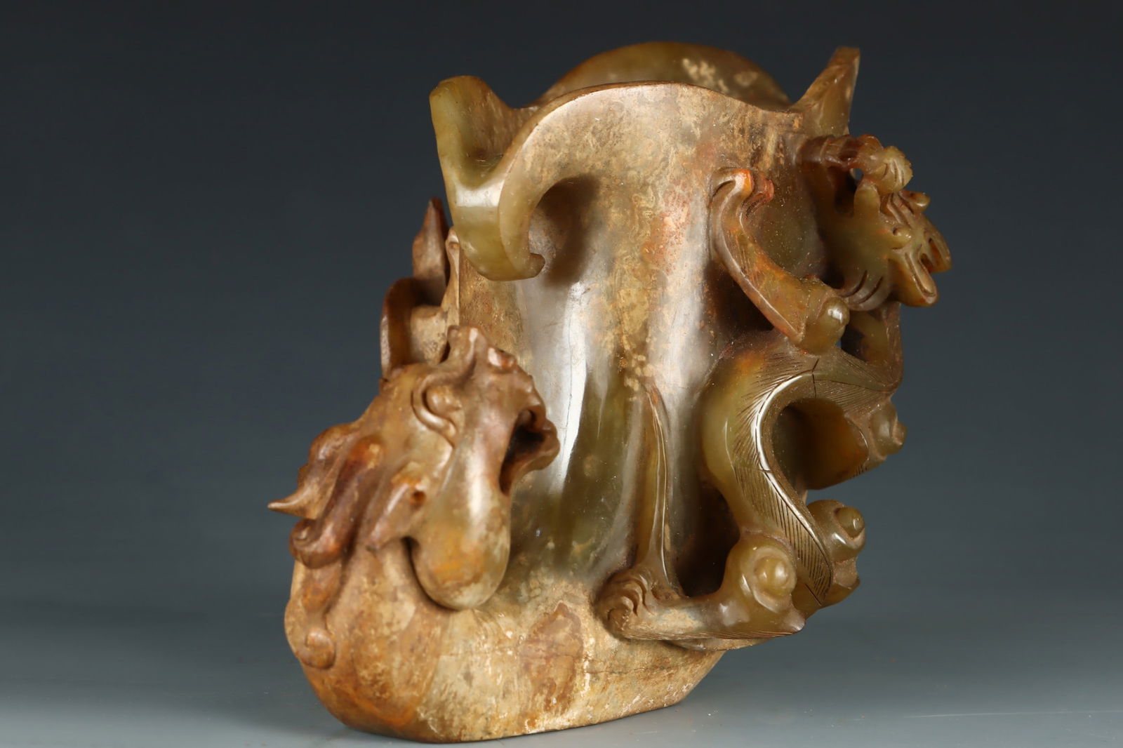 An Exquisite White Jade Chi-Dragon Pattern Goblet - 2