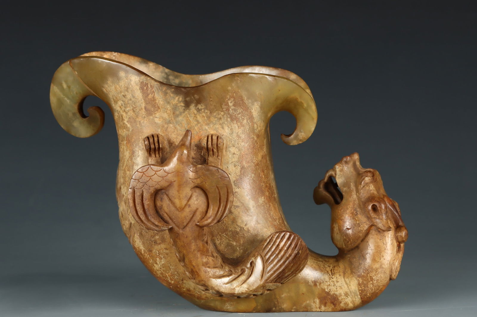 An Exquisite White Jade Chi-Dragon Pattern Goblet - 3