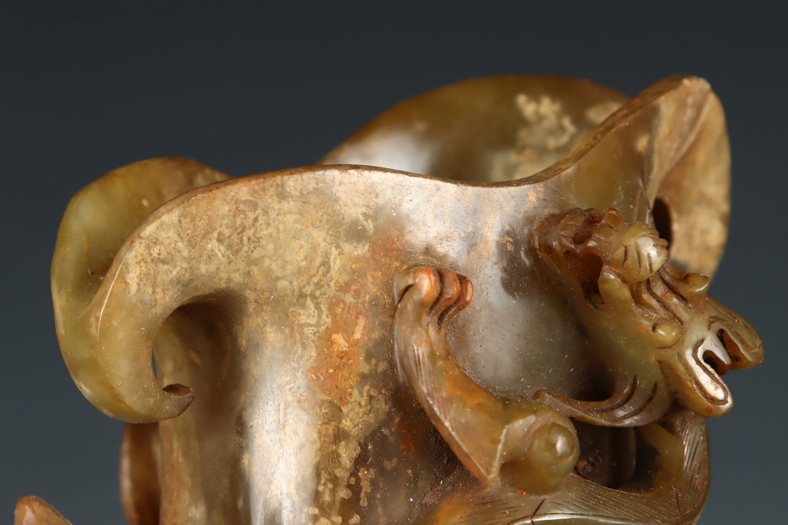 An Exquisite White Jade Chi-Dragon Pattern Goblet - 5