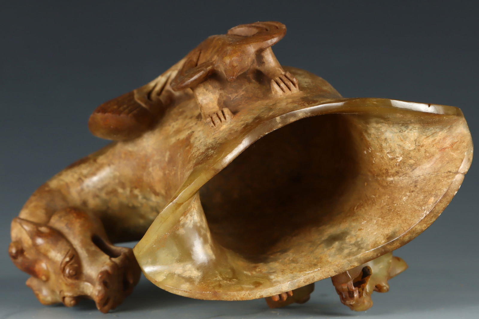 An Exquisite White Jade Chi-Dragon Pattern Goblet - 8