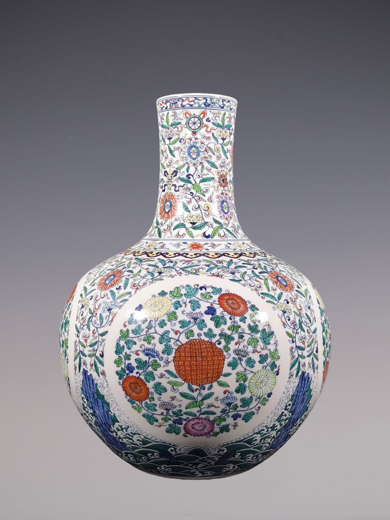 An Exquisite Blue and White Doucai Lotus Pattern Seawater Pattern Vase: An Exquisite Blue and White Doucai Lotus Pattern Seawater Pattern Vase Qing Dynasty, China Qianlong Six-character Mark Size:53.6cmx40cm (The Dimensions Of All Batches Are Manually Measured.If You Need