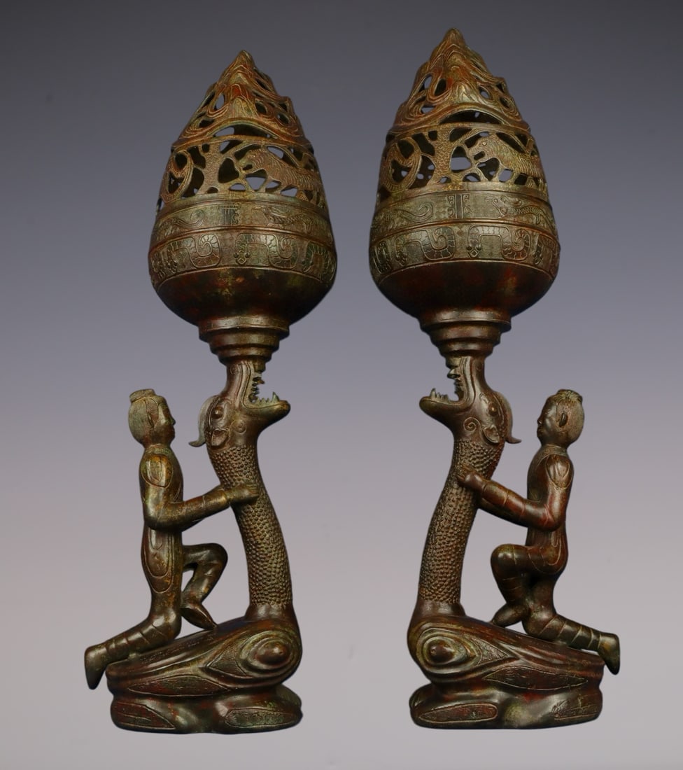A Pair of Exquisite Bronze With Inscription Figure-Shaped Censer: A Pair of Exquisite Bronze With Inscription Figure-Shaped Censer Han Dynasty, China Size:26cmx94cm Weight:28550g (The Dimensions Of All Batches Are Manually Measured.If You Need More Detailed