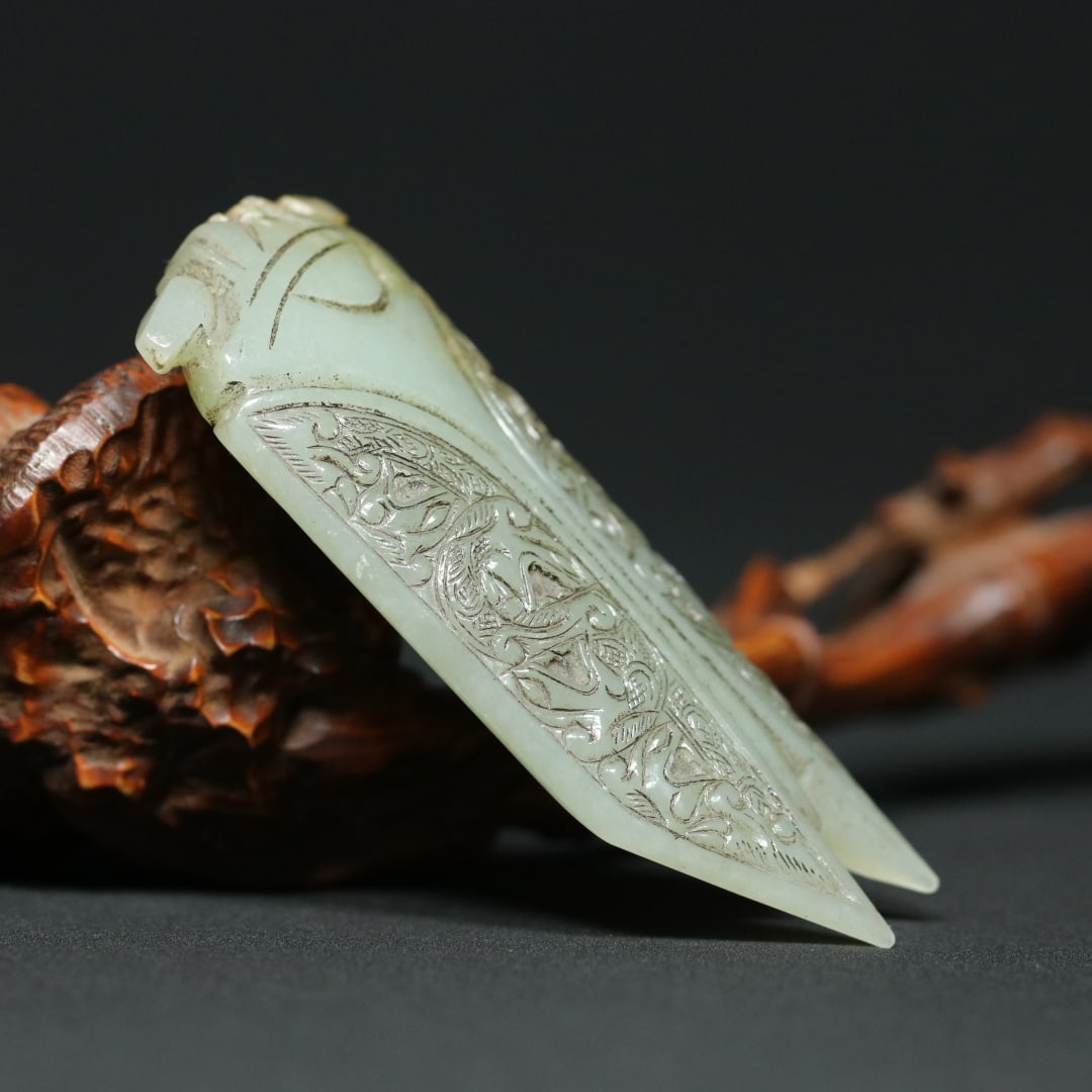 An Exquisite White Jade Dragon Pattern Cicada Pendant - 3